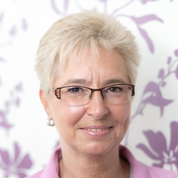 Frau Kerstin Stauf